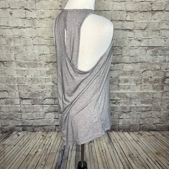 Athleta Essence Vital Gray Tie Back Athletic Workout Tank‎ Size Medium - Picture 9 of 10